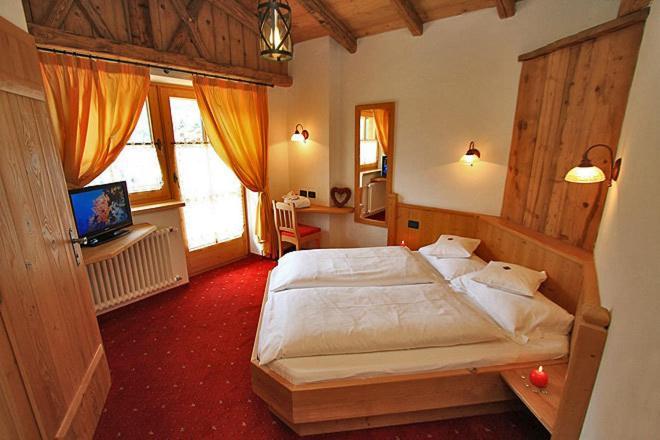 Hotel Garni San Nicolo بوتسا دي فاسّا المظهر الخارجي الصورة